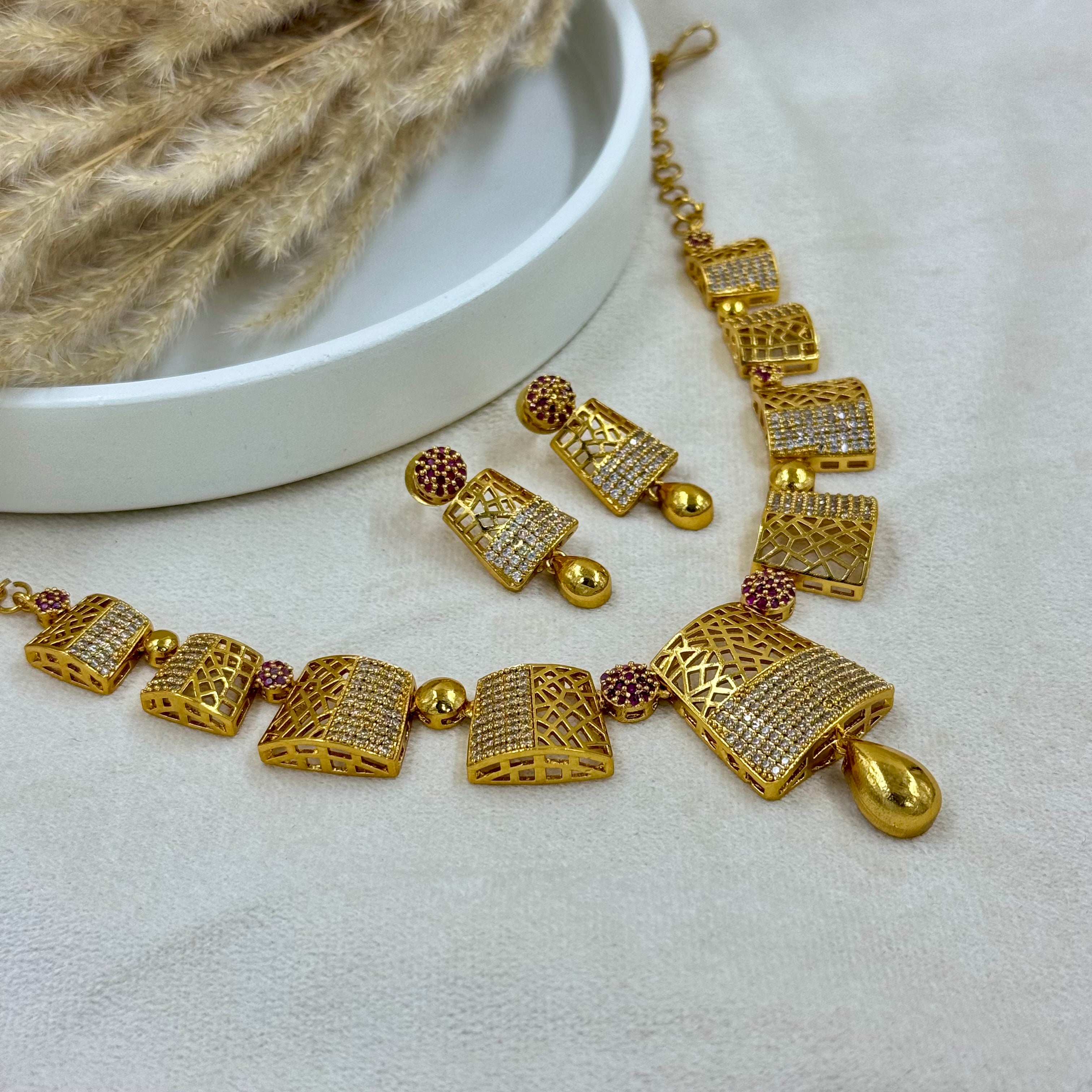 Delicate daily wear necklace with earrings 