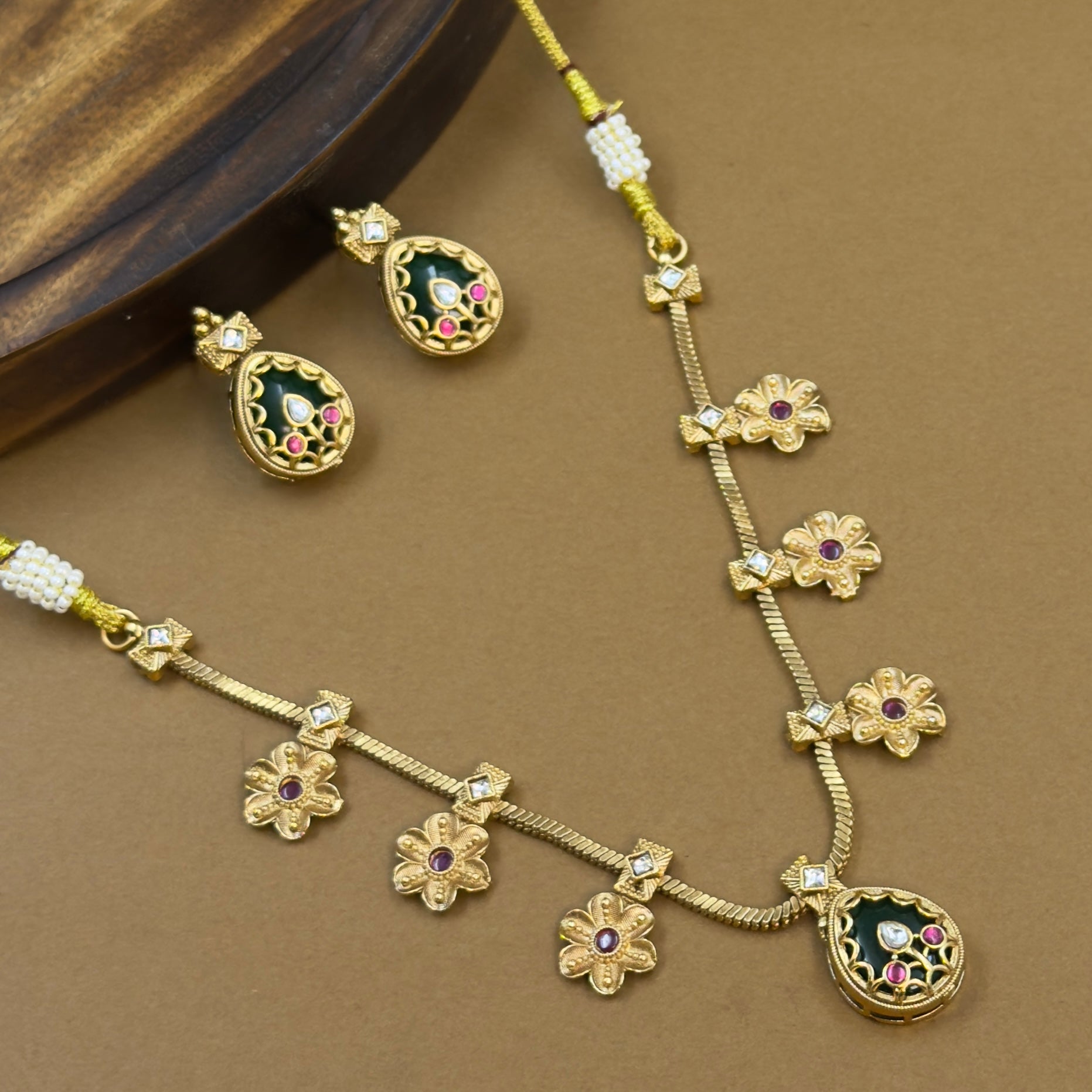 Tanirika Green Kundan Necklace Set for Daily Wear