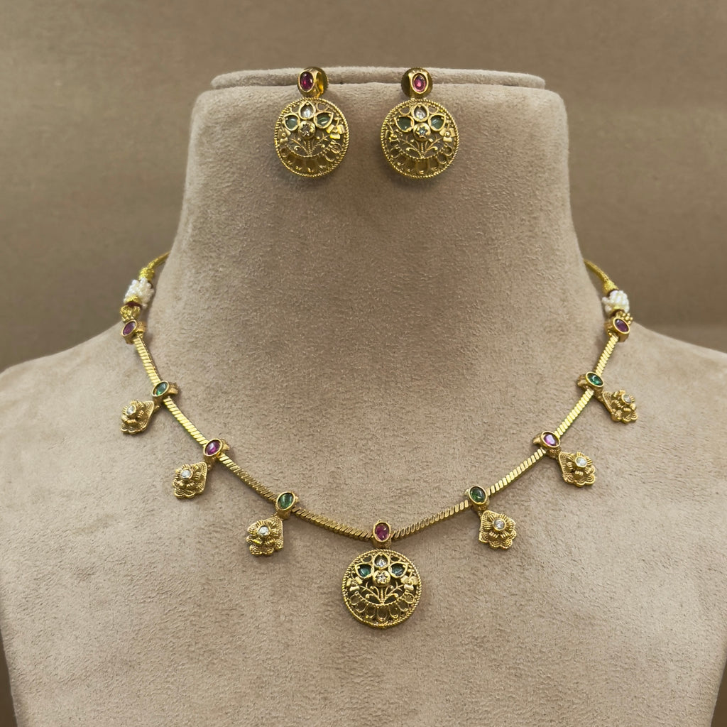 Tanirika Gold Kundan Necklace Set for Daily Wear