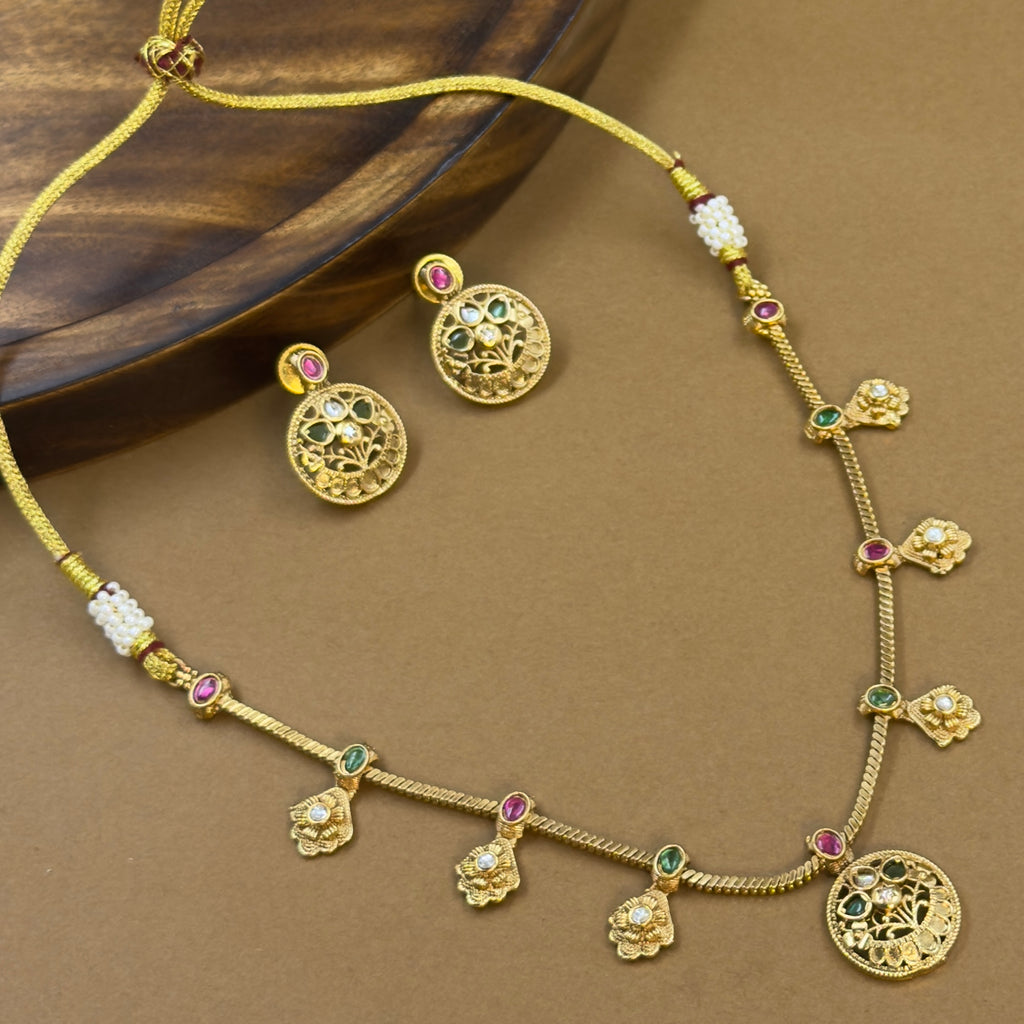 Tanirika Gold Kundan Necklace Set for Daily Wear