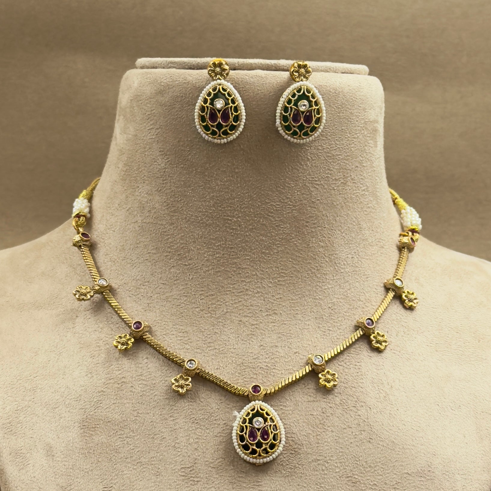 Vedanshi Green Kundan Necklace Set for Daily Wear