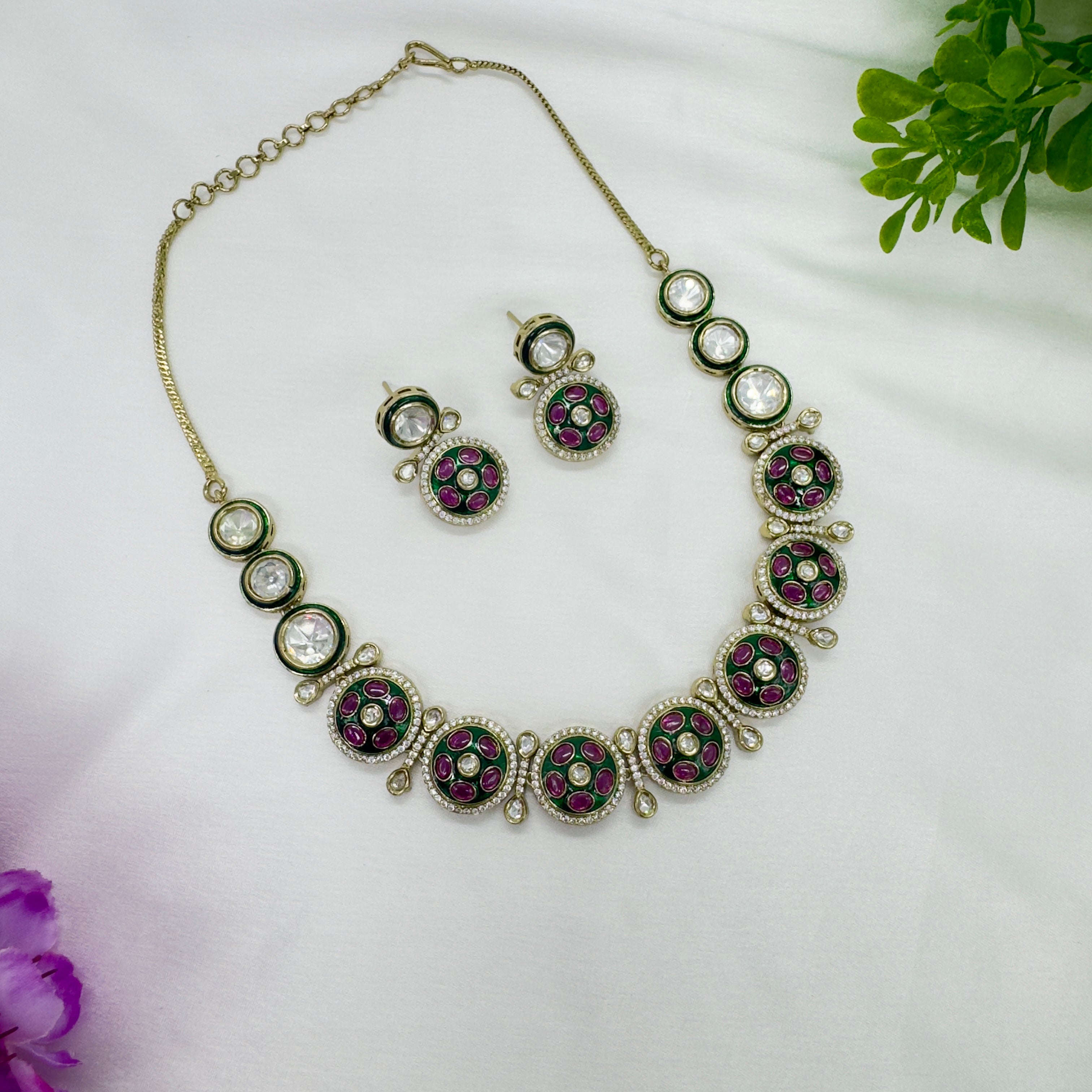 Victorian Emerald Necklace Set with Antique Finish – Royal Heritage Jewellery