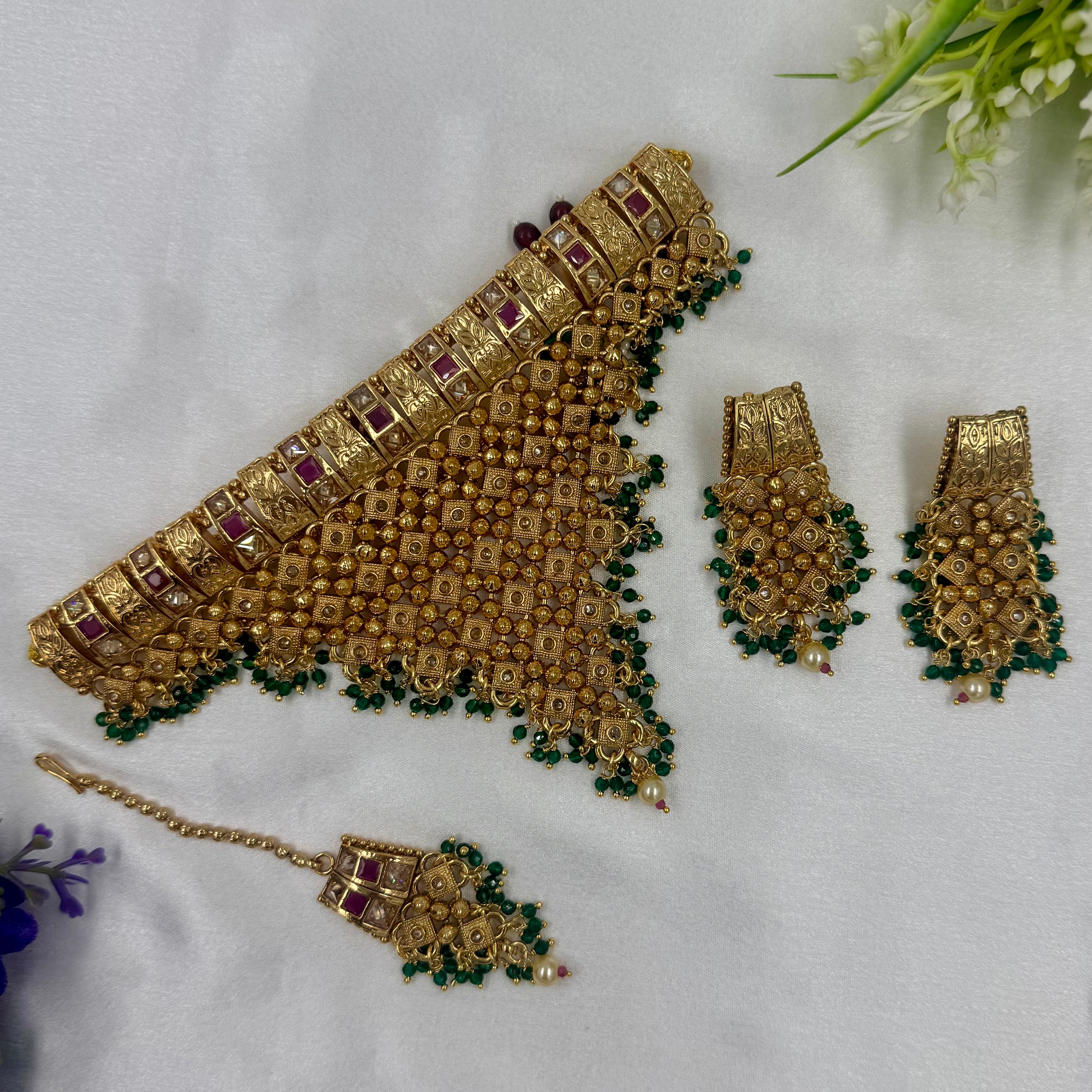 Traditional Choker Jewellery Set Earrings Maang Tikka