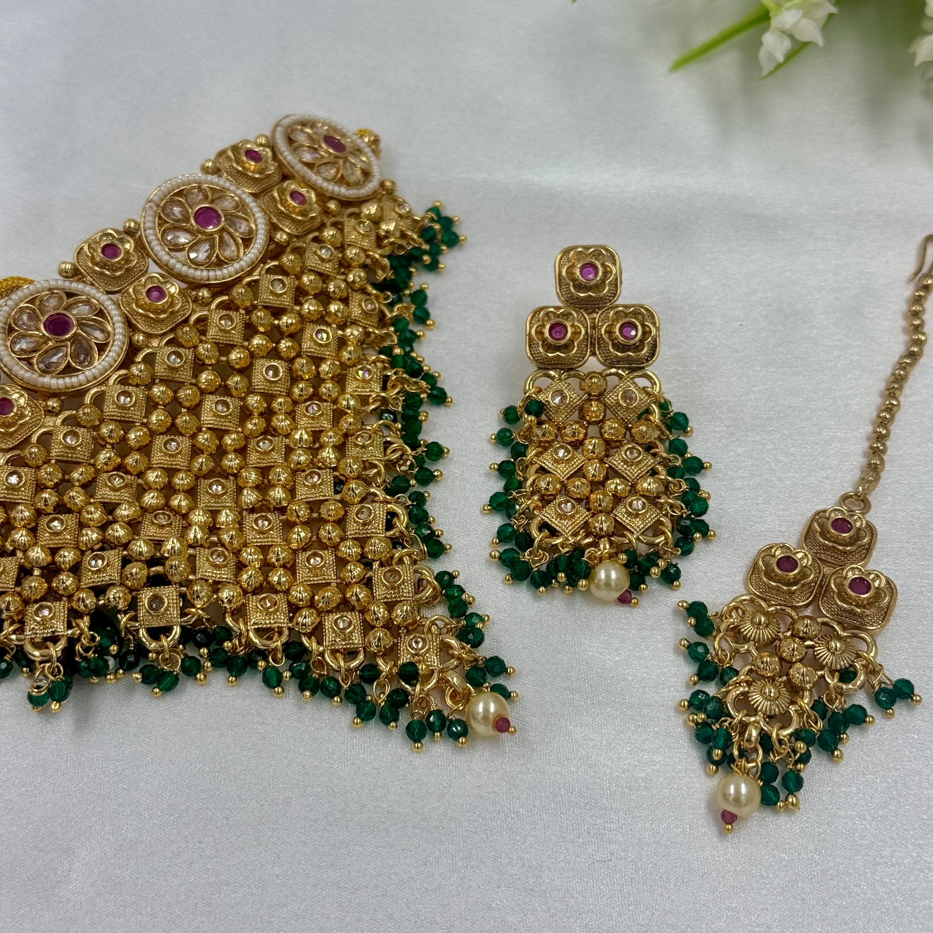 Traditional Choker Jewellery Set Earrings Maang Tikka