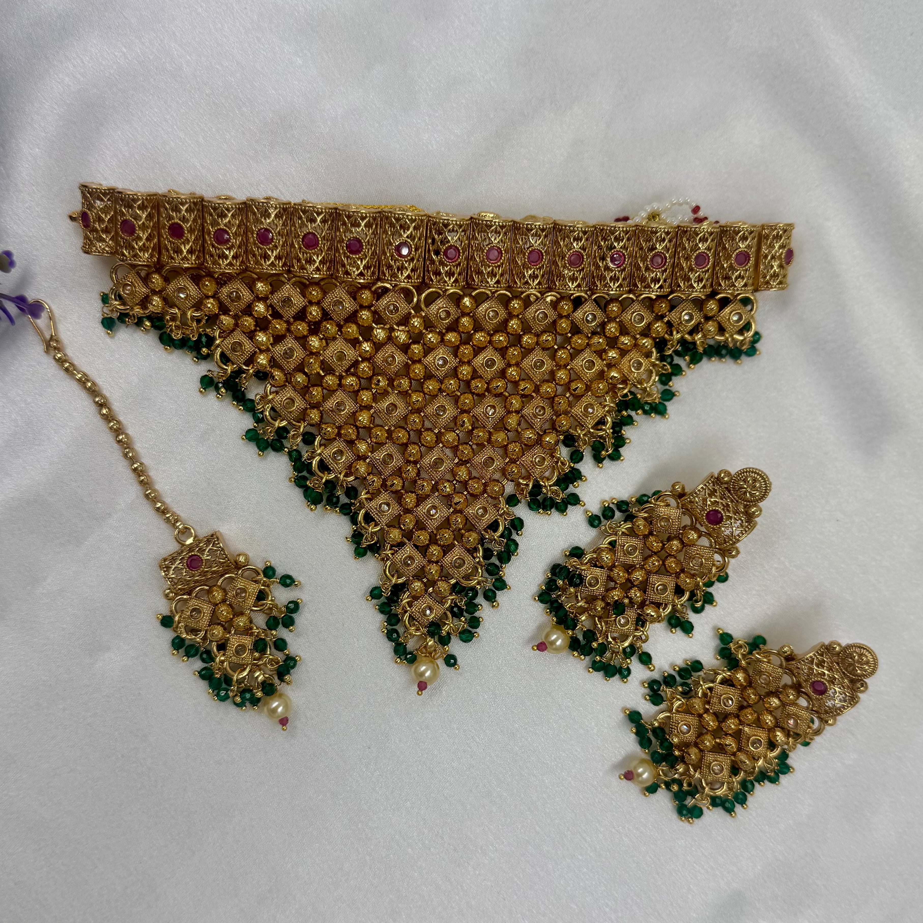 Traditional Choker Jewellery Set Earrings Maang Tikka