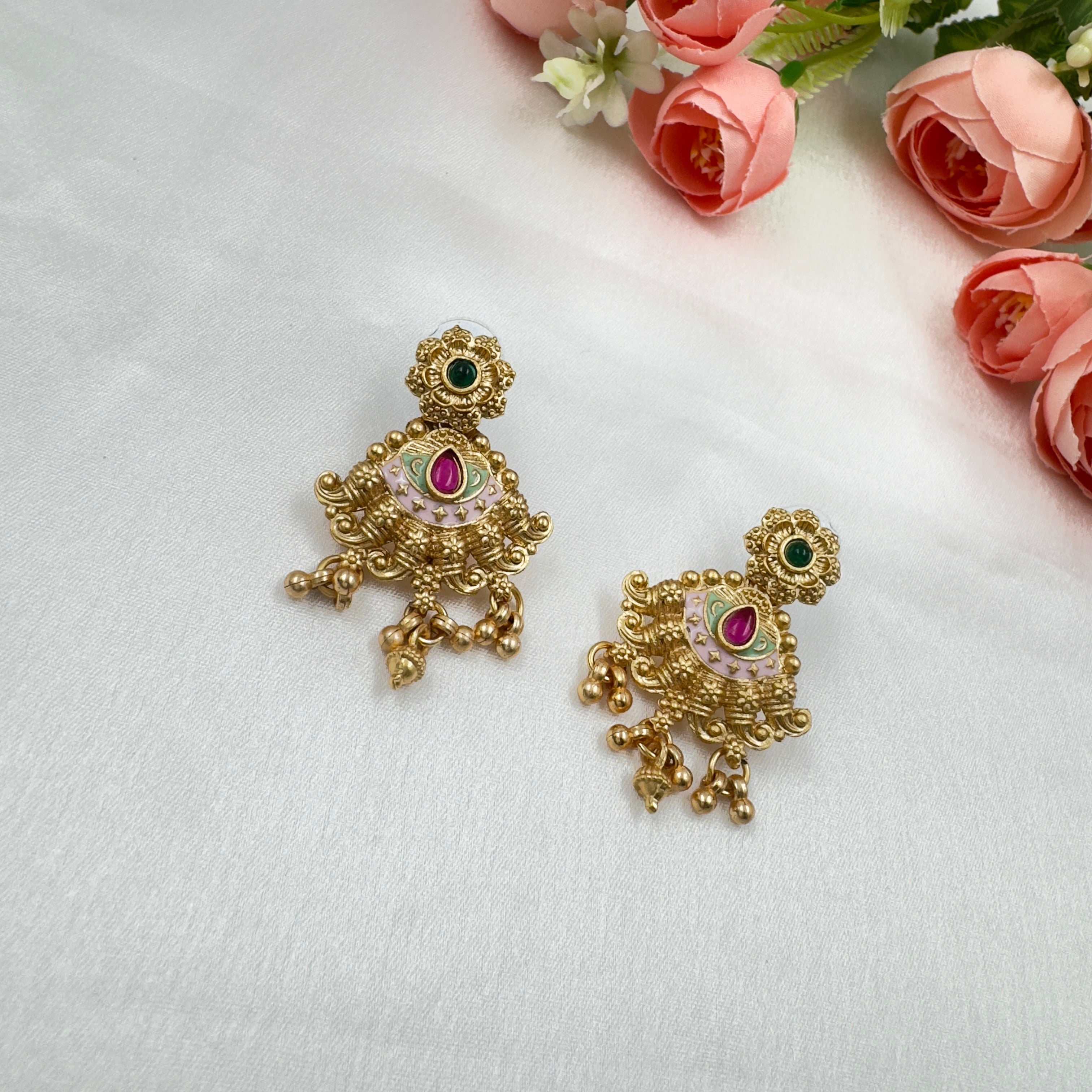 Crystal Moti Long Necklace with Antique Gold Pendant