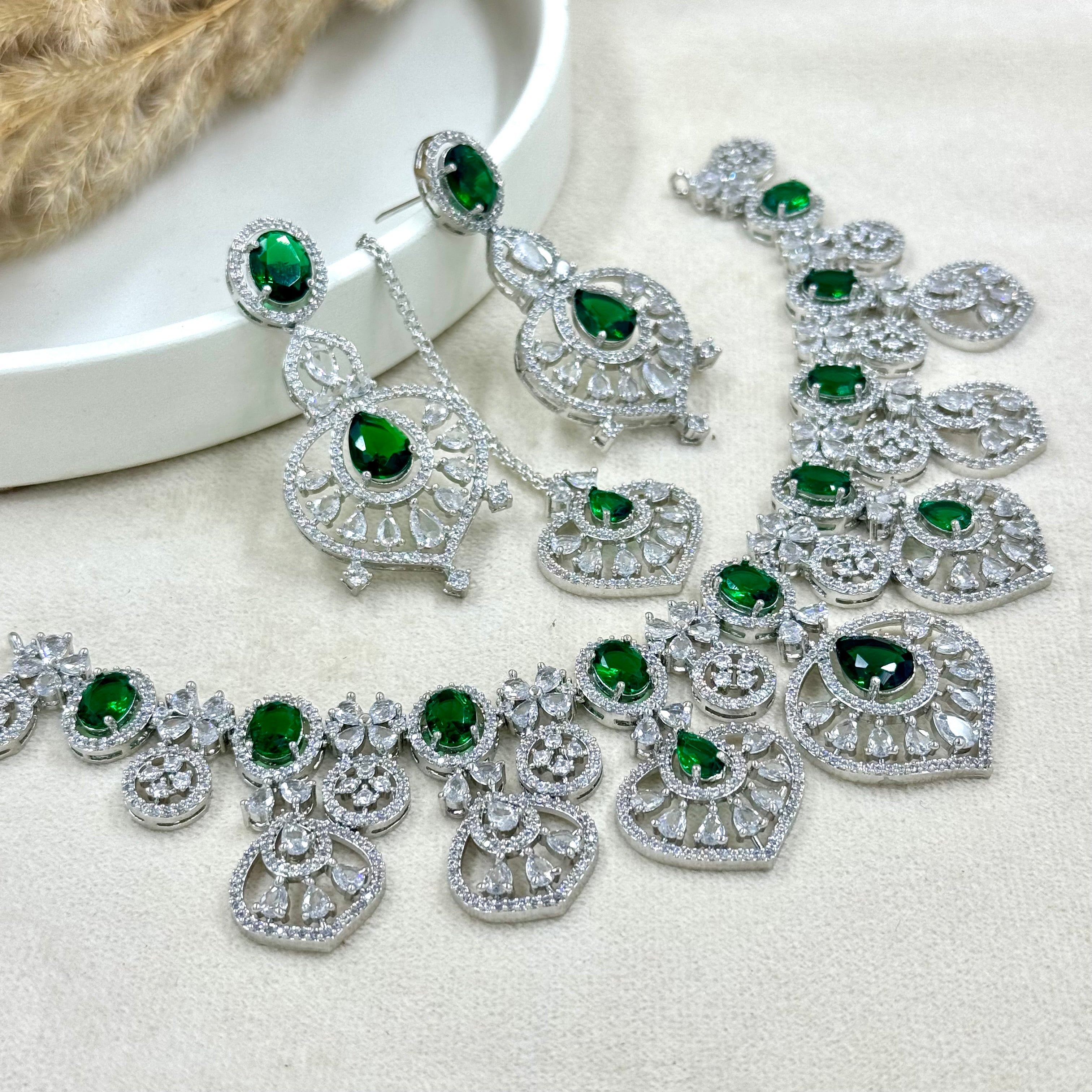 Aaradhya Emerald American Diamond Necklace Set