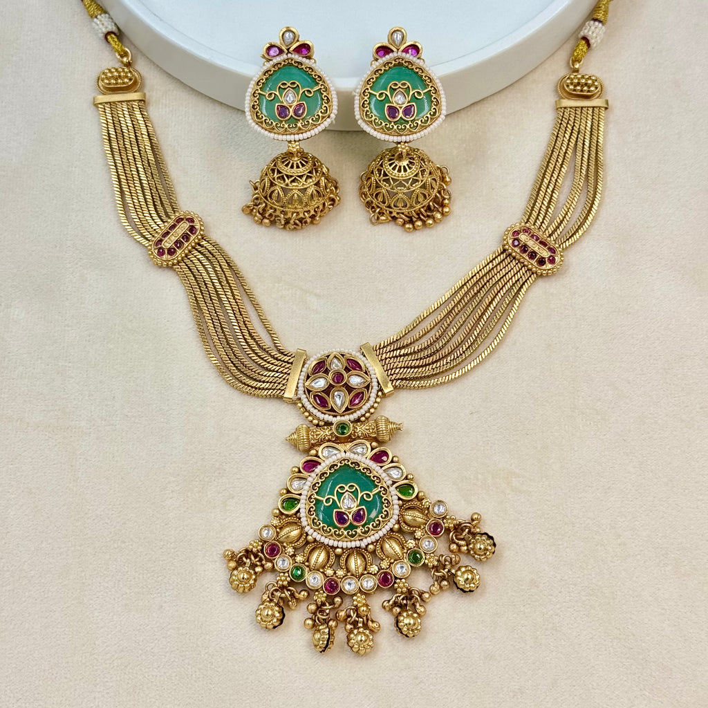 Meherbaan Mint Rajwadi Kundan Necklace