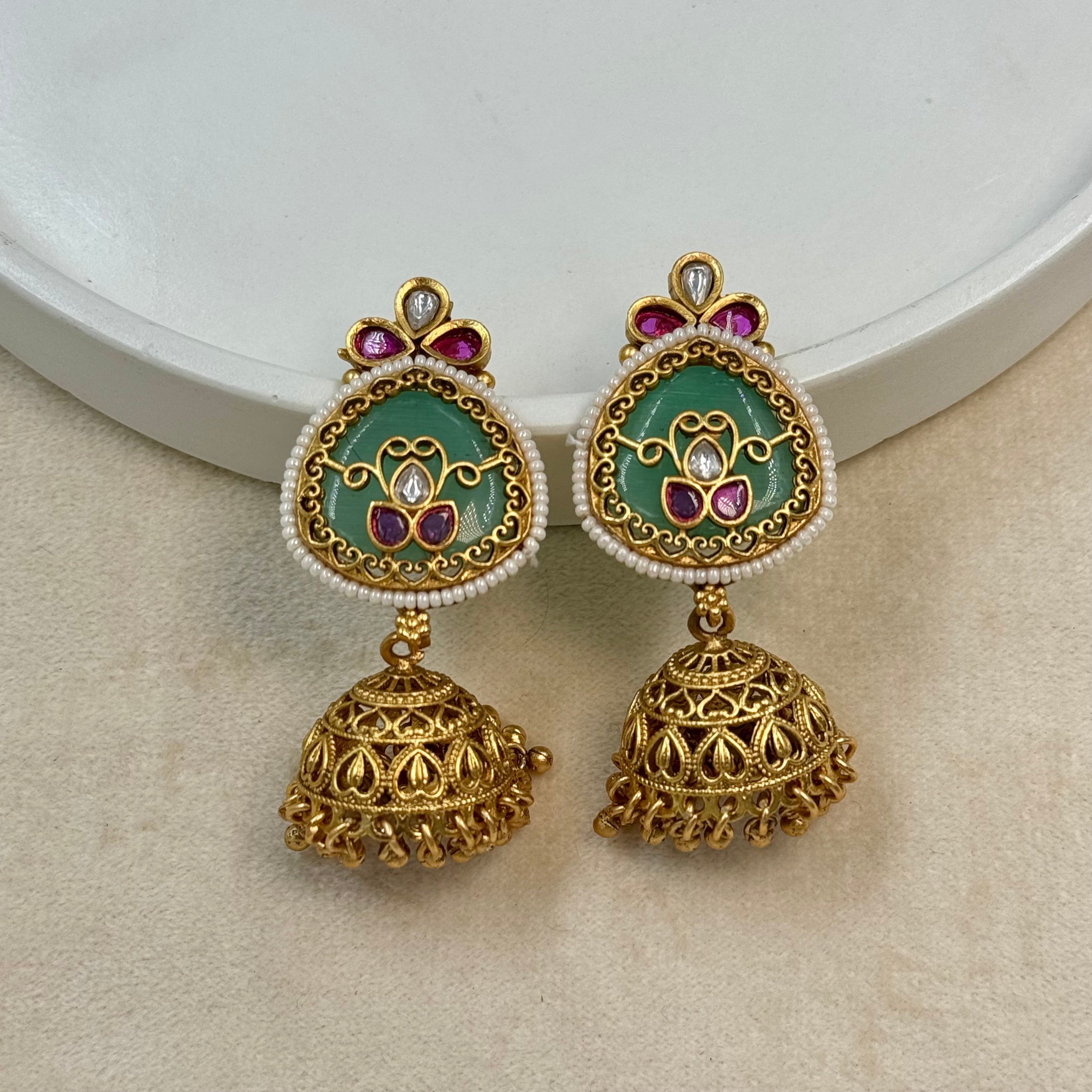 Meherbaan Mint Rajwadi Kundan Necklace