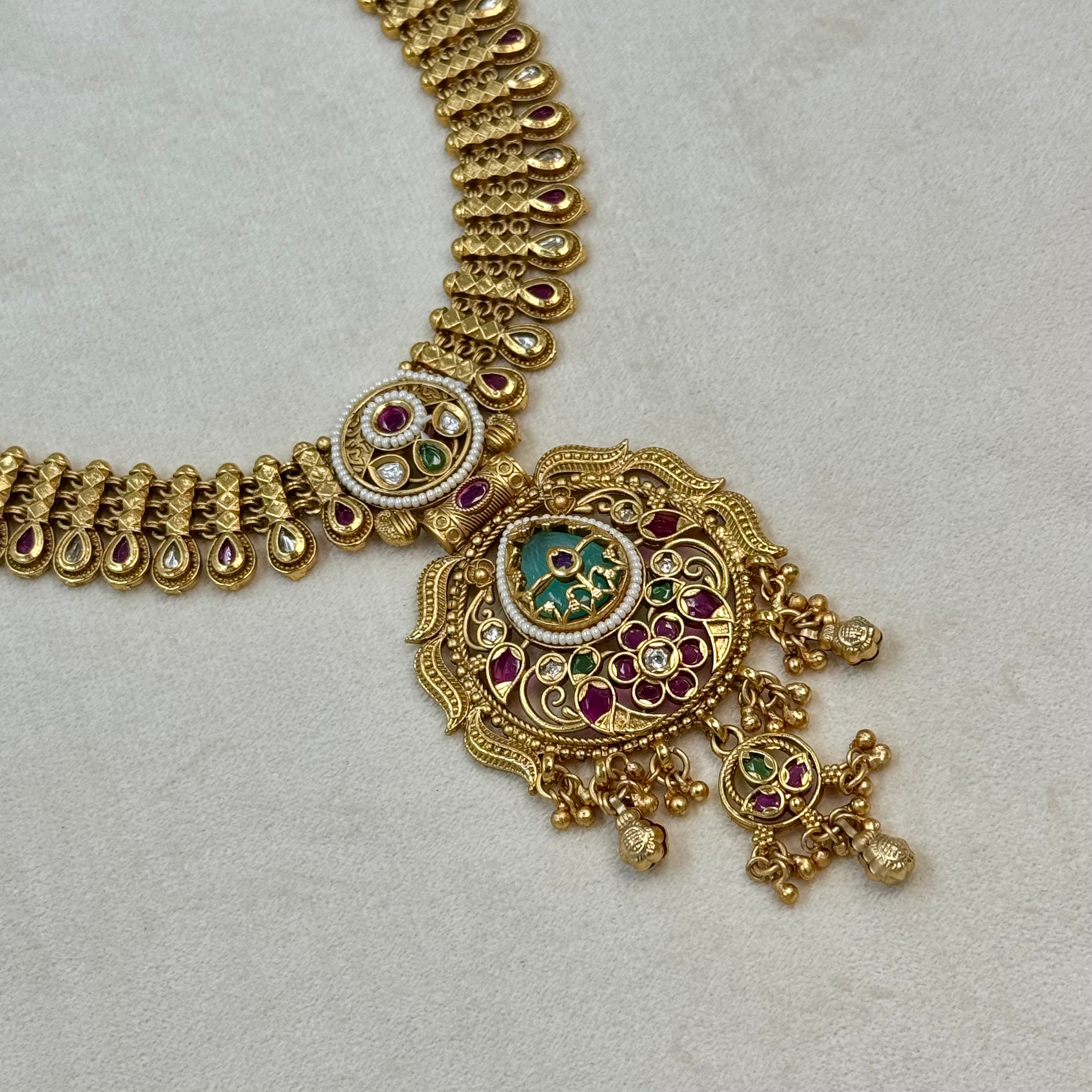 Rajkumari Mint Rajwadi Kundan Necklace Set
