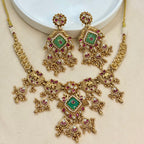 Ruhani Mint Rajwadi Kundan Necklace Set