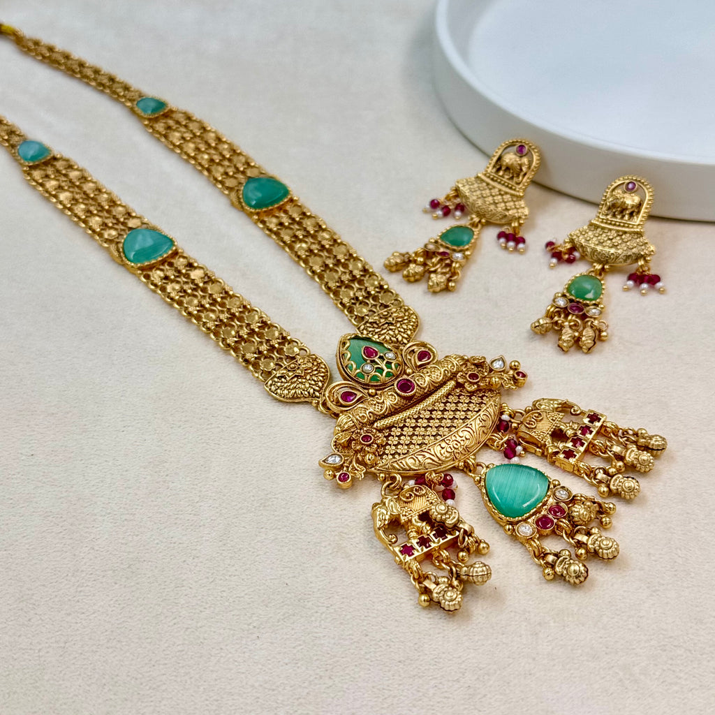 Rajeshwari Mint Rajwadi Kundan Long Haar Set