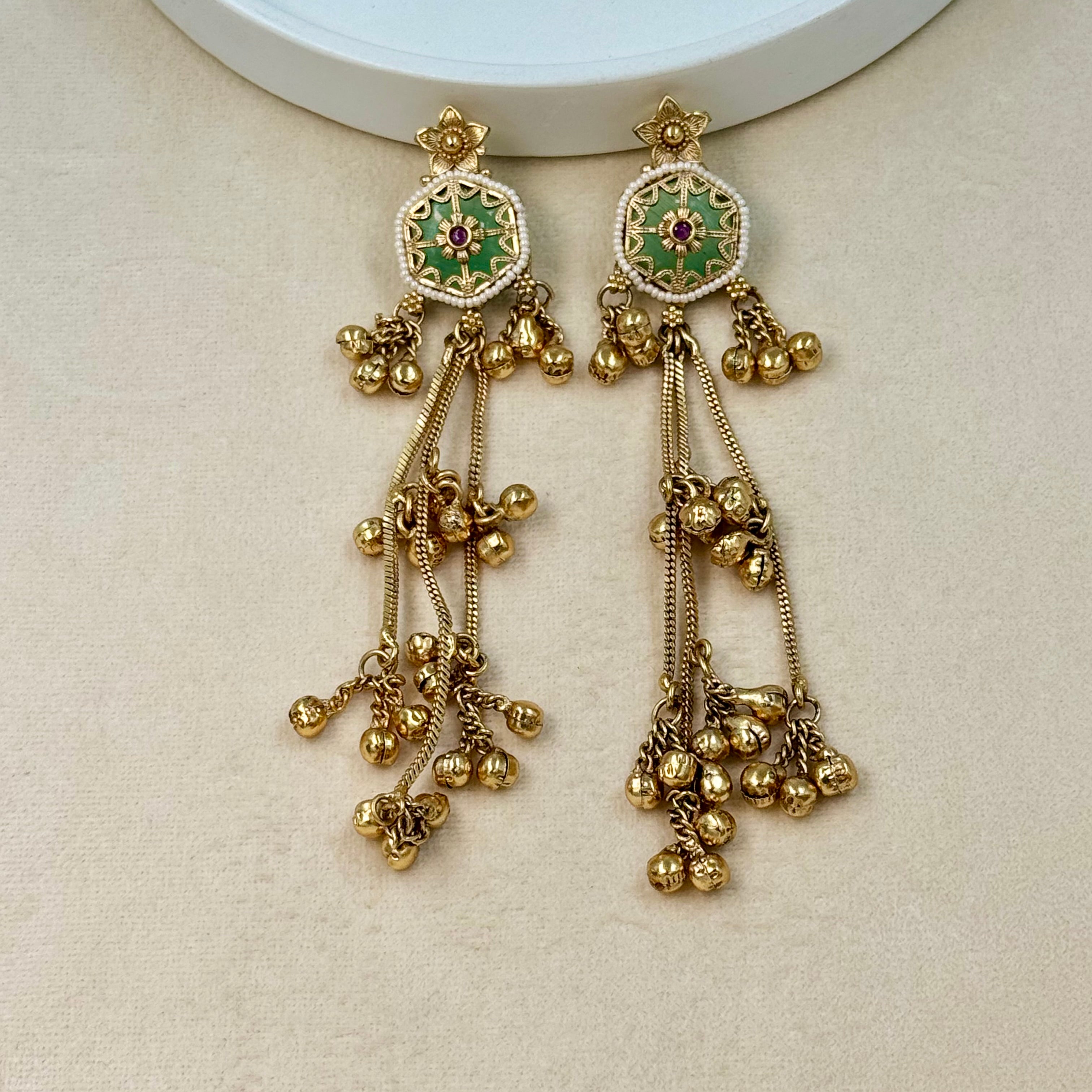 Zarina Kashmiri Antique Kundan Jhumka
