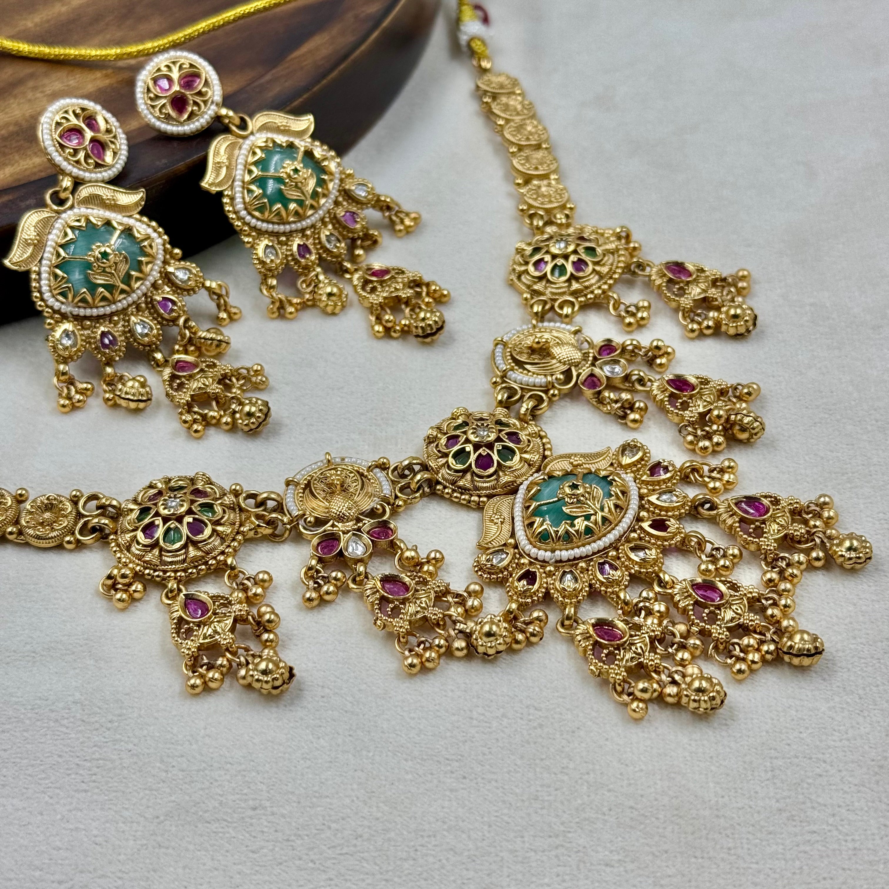 Prakriti Rajwadi Kundan Polki Necklace Set