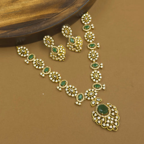 Vainavi green antique necklace set for festive wear by The Girivara
