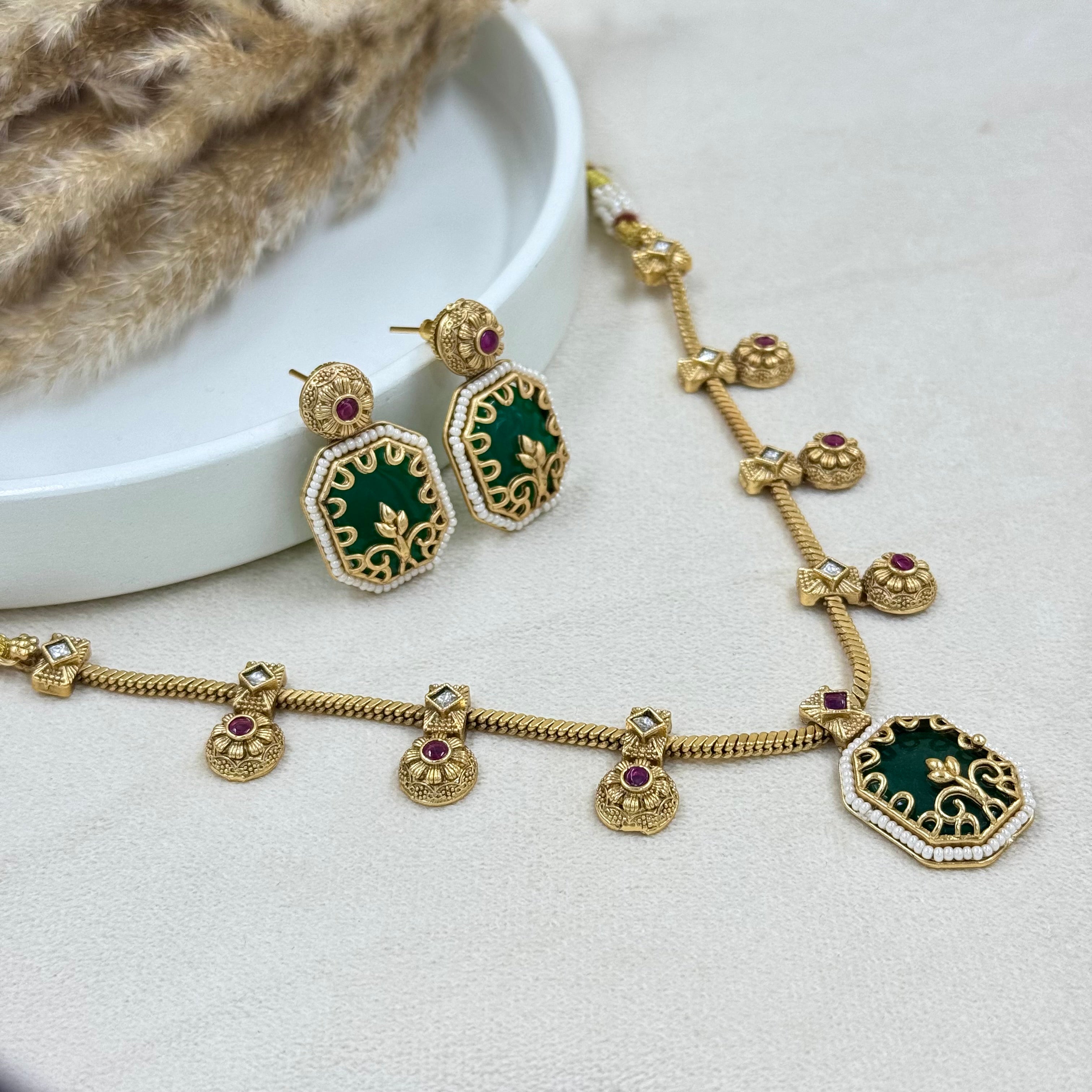 Kundan necklace 
