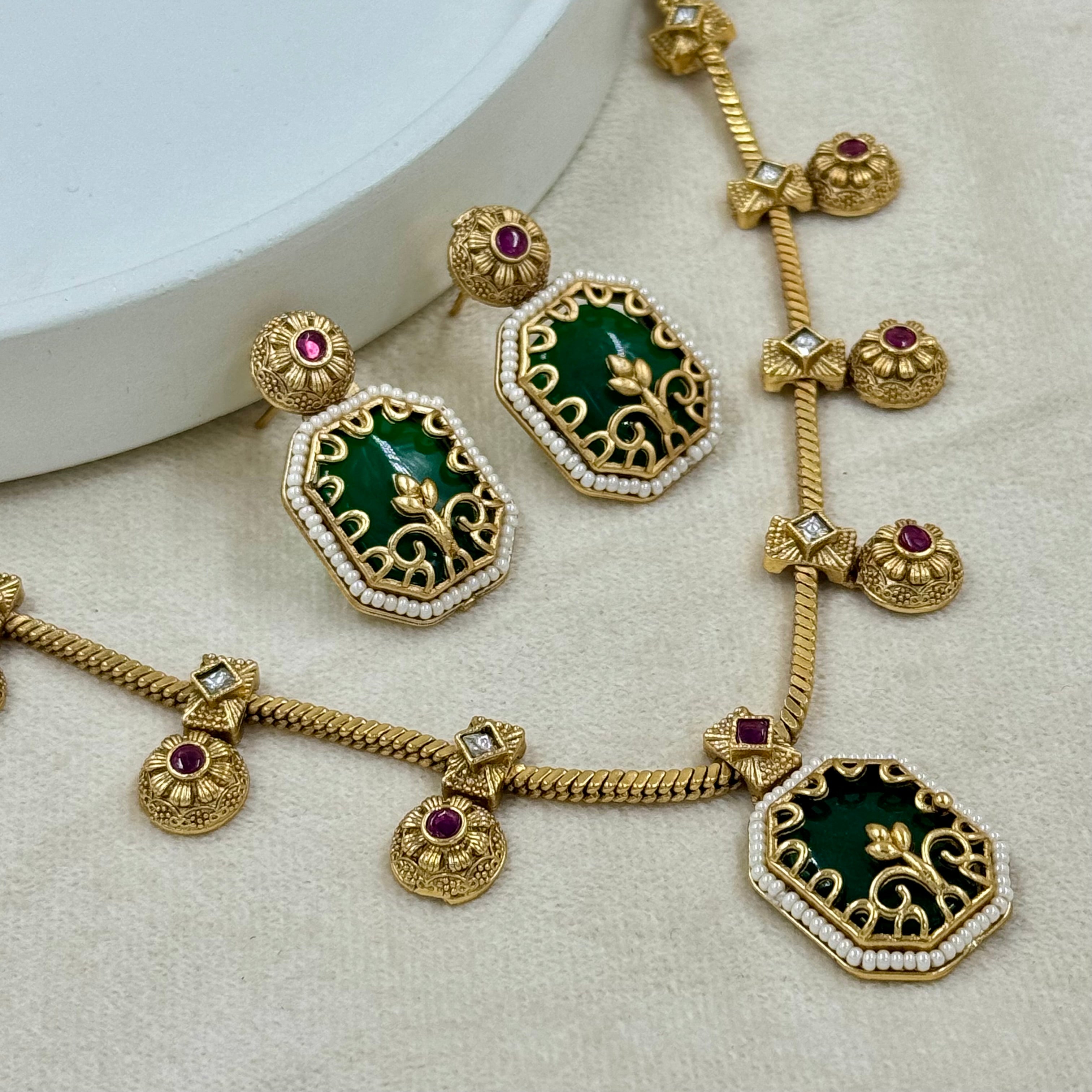 Kundan necklace 