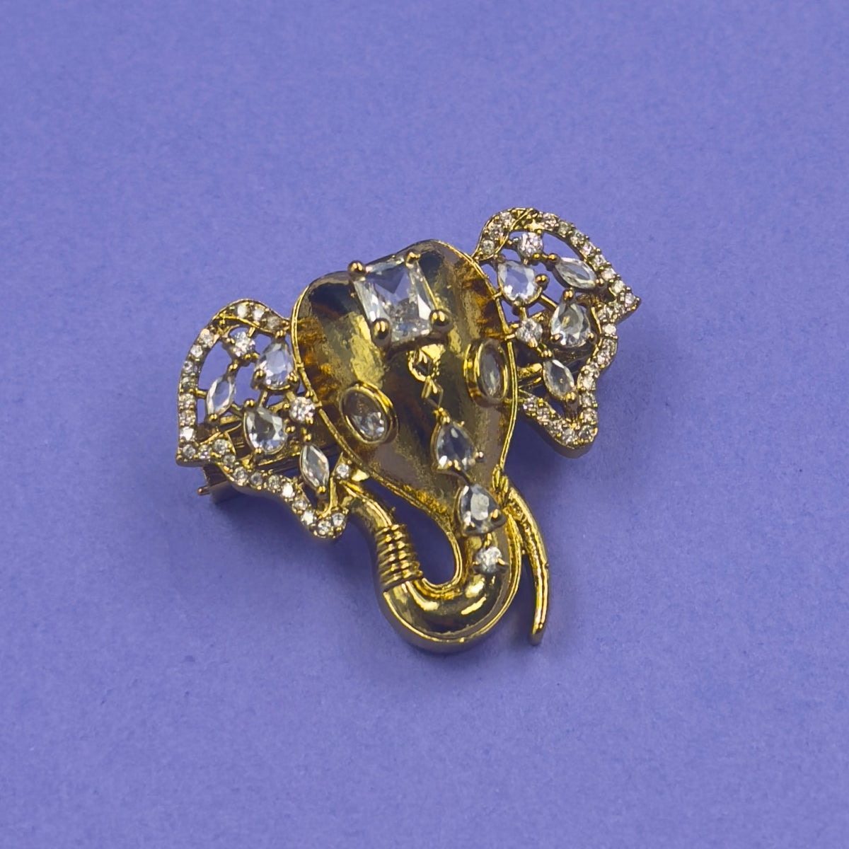 Dipti Gold Elephant Saree Brooch, styling detail
