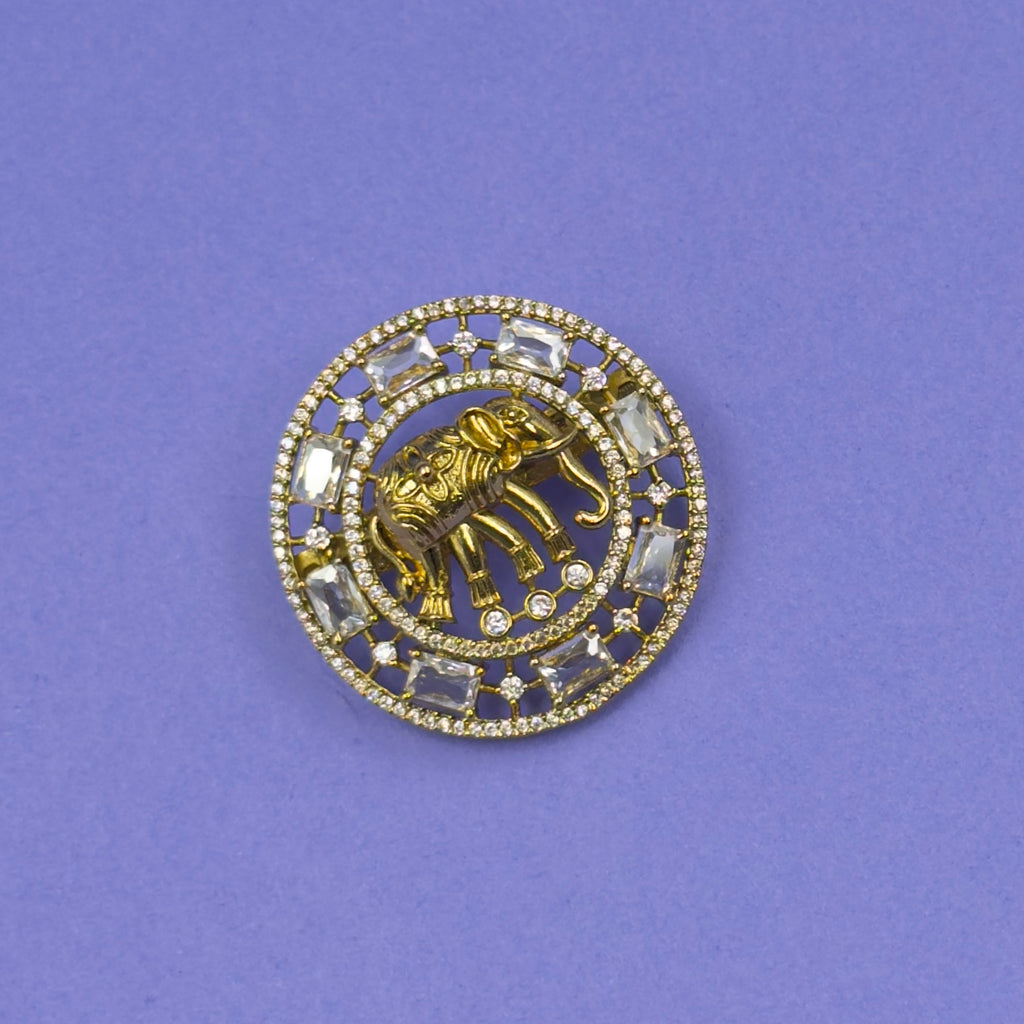 Gitanjali Gold Elephant Saree Brooch, styling detail