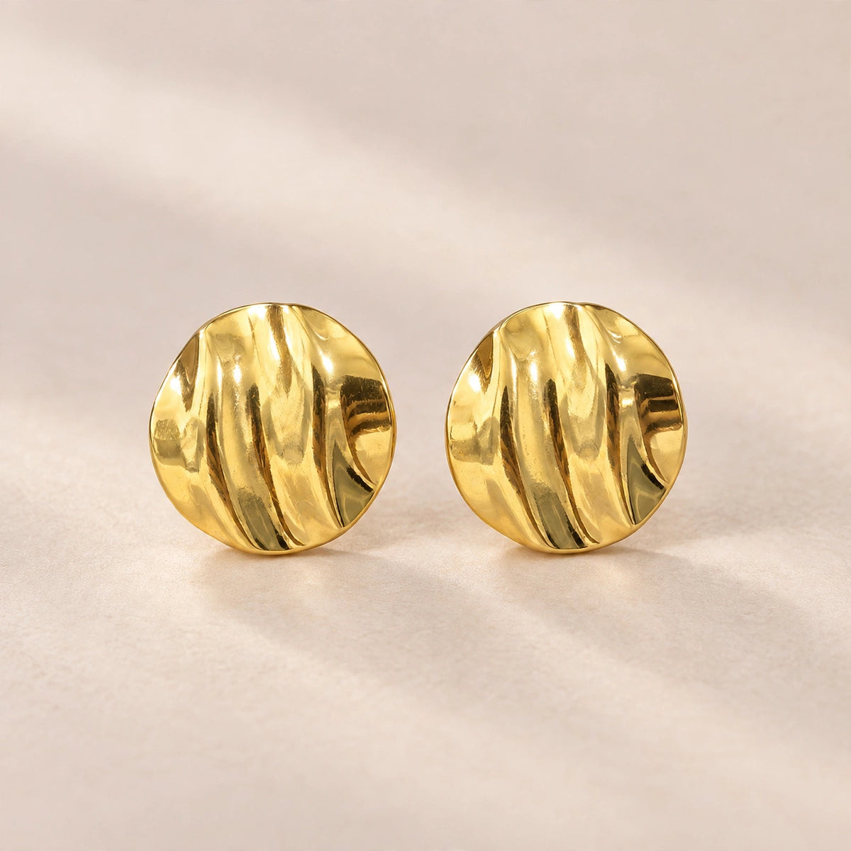 Wavy Disc Stud Earrings